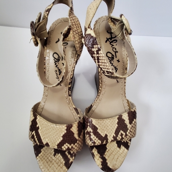 Alice + Olivia  platform sandal. Sz 40. Snakeskin Joyce style - Picture 7 of 11